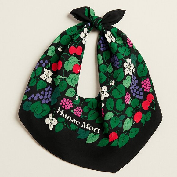 VTG Hanae Mori Silk Heart Cherries Grapes Fruity Floral White Flower Motif Scarf - Picture 3 of 9